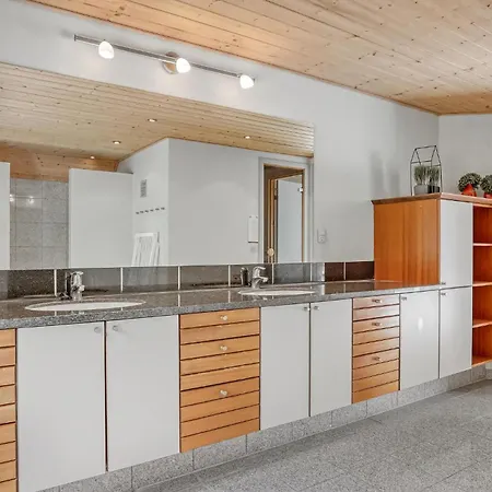 Hébergement de vacances Stunning In With Sauna *